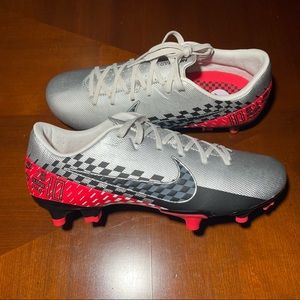 Nike Mercurial Vapor 13 FG Soccer Cleats Boys Size 6.5 Neymar Jr NJR AT7960-006
